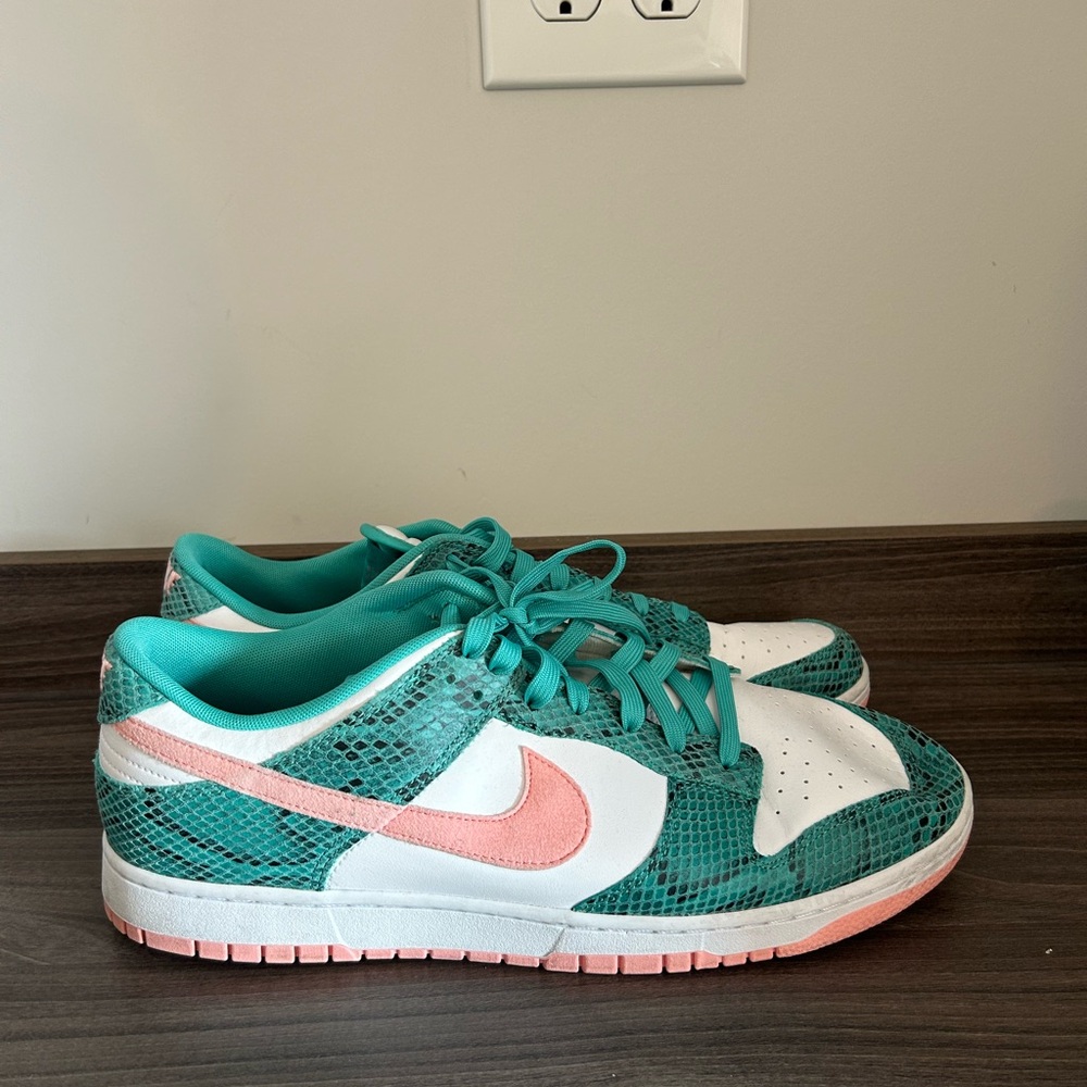 Nike Dunk Low Snakeskin Washed Teal Bleached Coral Size